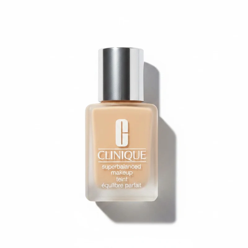 Clinique superbalanced makeup CN 28